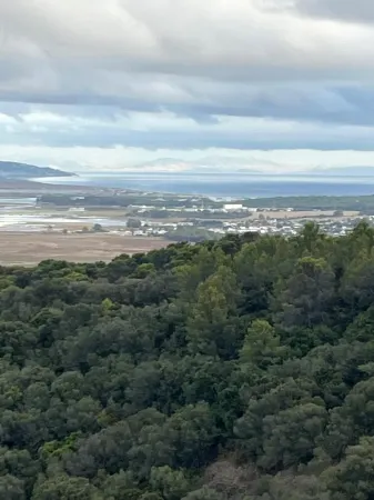 Ático con Azotea Privada Vistas Preciosas al Mar, Sierra, Campo y Pueblo Отели рядом с достопримечательностью «Urologia Costa de la Luz»