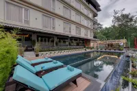 Clarion Hotel de Renees Gangtok ( 5km from MG Marg) - 5 estrellas