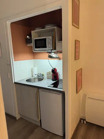 Le tiamo, studio in Morlaix with view of the port and viaduct Отели в г. Морле