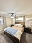 Sunset Retreat! Quiet, gated community, close to hiking and restaurants