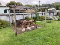 Funski Lodge, sleeps 10, Where Adventure Begins Hotels in Taumarunui