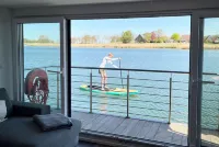 Houseboat—Lake—SUPs—Roof Terrace—Family—Ocean! - 3성급