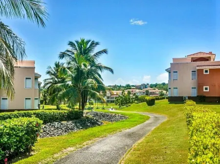 Soothing 3-bedroom apartment with AC in Humacao