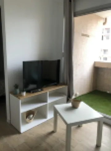 Superbe Studio Neuf Proche de la Gare