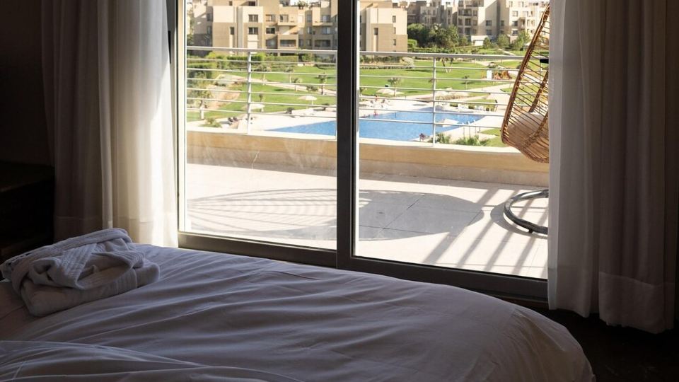 Cozy studio with Pool View, WiFi and AC in serene Palm Parks