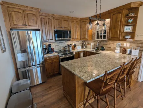 Charming 2-bedroom guest suite right on Keuka Lake with all the comforts of home Hotels in Milo