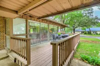 Restful Winnsboro Family Home Walk to Main Street - parking
