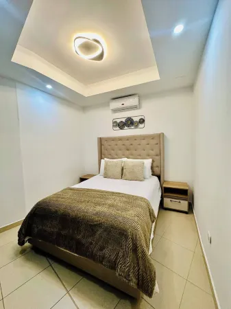 Luxury 2BR Penthouse in Atenea