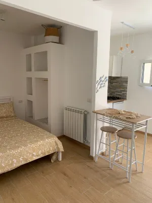 Casa indipendente a due passi dal mare, vicinissima all'aeroporto. Các khách sạn ở Focene