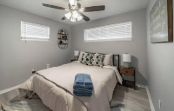 The Knoxville house-2 bed/1 bath