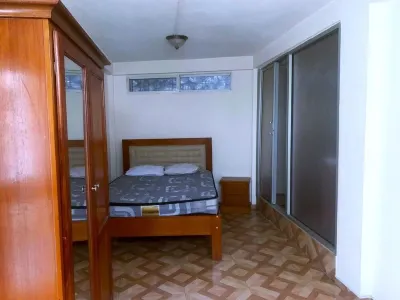 Charming studio in awesome Petion-Ville/Musseau with AC and Inverter Các khách sạn ở 