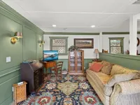 The Williams - luxe 2-bedroom cottage w/onsite parking in downtown Jacksonville Hotels in Jacksonville