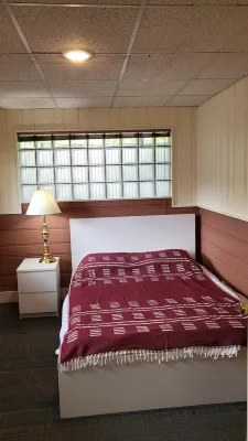 Charming 2-bedroom apartment with patio, AC in Mansfield close to Ink concert Hotels near The Ohio State Reformatory