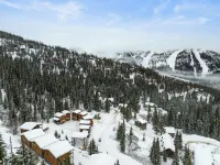 Delightful 4-bedroom ski condo in Schweitzer, Idaho