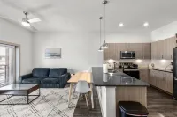 Modern 1BR near TPC Golf / WiFi included