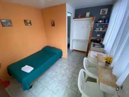 Estudio en Garzota Con Cocina. Independiente