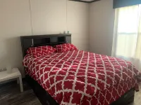 Fully furnished 3 bedrooms Hotels in Thompson