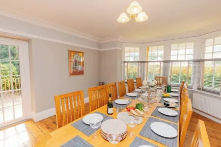 Beautiful family home in Minehead Somerset. Отели в г. Запад Сомерсет Дистрикт