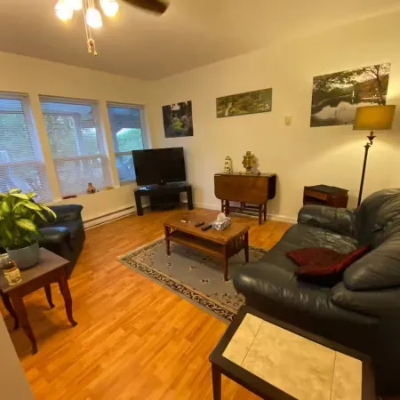 Cowichan Bay Private Entrance 1-Bdrm Suite Quiet Отели в г. Коуичен Бэй