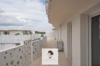 Spacious 4-bedroom with terrace and air-conditioned parking in Lattes Hotels in Lattes