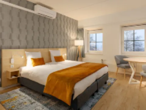 Pet-Friendly Garden Getaway Hotels in Volendam