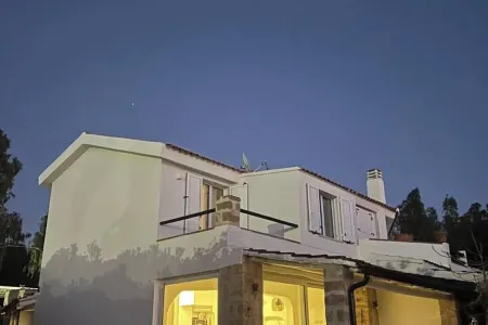 White villa with sea view Отели в г. Изола-ди-Капо-Риццуто