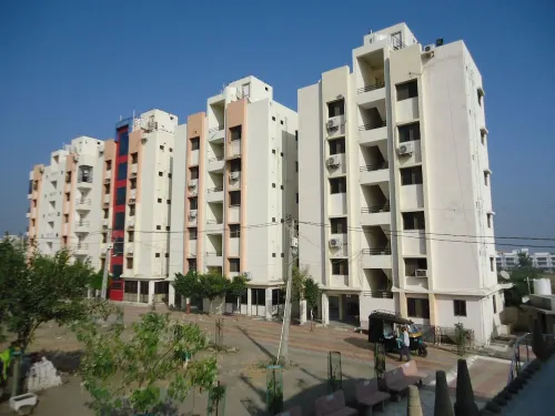 Large Apartment at Taleti, Palitana surrounded by Jain Temples