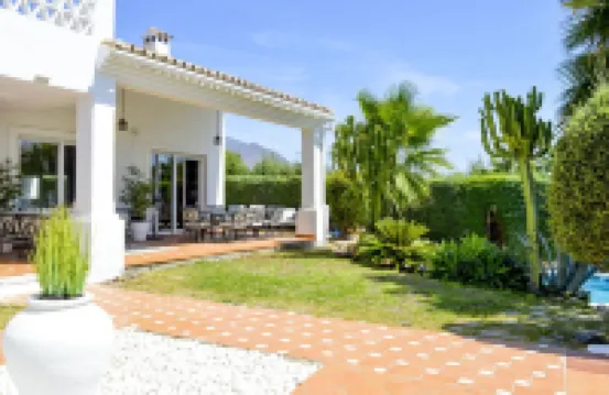 Luxery large Villa with pool 650 m to the beach
