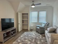 Main Stay on Market Unit 3 -Healthcare and Military Friendly