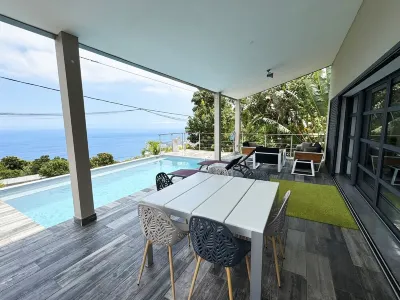 Villa KazAzur 凱諾尼亞海龜觀測中心附近的飯店