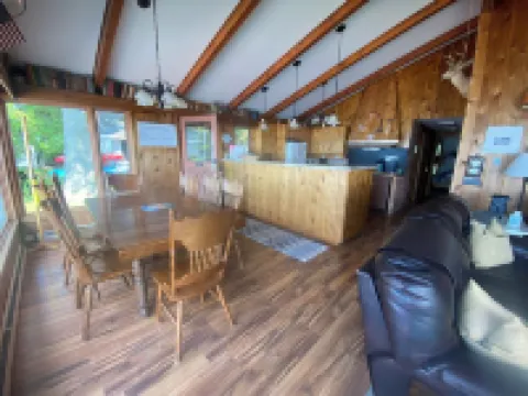 The Lake House - South Cub Cottage