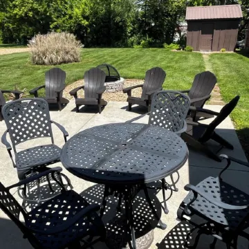 Charming 4-bedroom house in Hermann, MO.  Walking distance to downtown venues.