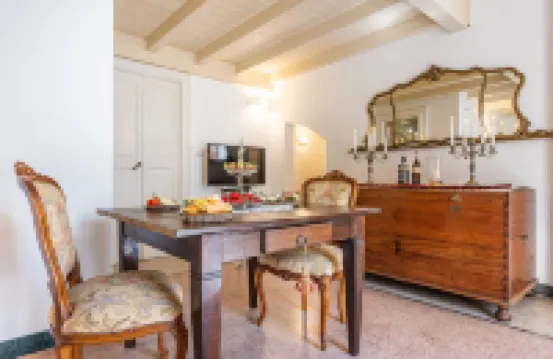 La Stanza di Felline 101 con Idromassaggio 阿靈頓酒店