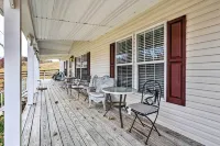 Lovely Sadieville Retreat w/ Deck & Grill! - 3-Star
