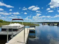 Huge Lakefront 3bd + Loft + 2 Kitchen Cabin on Recreational Bay Lake- Game Room
