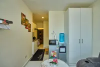 2 Guests - Pet Friendly - Nairobi Airport, Railway - Condos