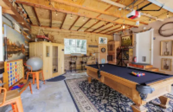 Julian Farmhouse/Fenced 2 acres with spa, right outside Julian. Pet Friendly!