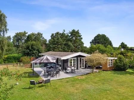 "Jeppe" - 500m from the Sea