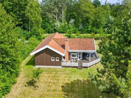 "Hennrik" - 240m from the sea Отели в г. Tranekaer