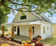 Pretty Cabin Right Next to Dale Hollow State Park Entrance! with Boat Parking. Hotels in Cumberland County