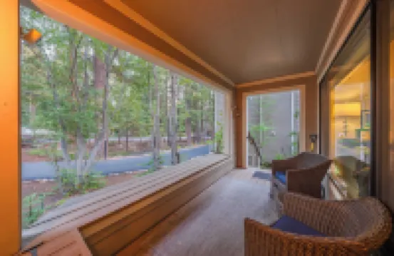 Near Ski, Beach, & Hiking Trails + Clubhouse Pool & Hot Tub Access Juanita Blue by Avantstay