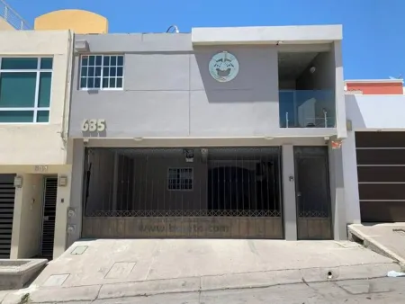 Los Flores Comfort Hills