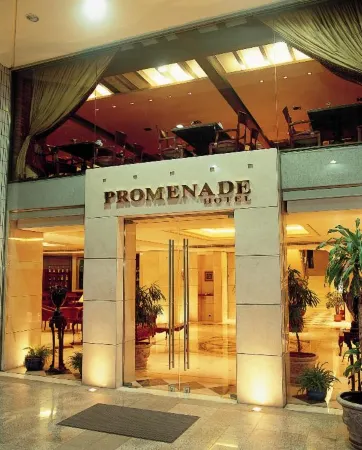 Promenade Hotel Отели рядом с достопримечательностью «Embassy of Canada»