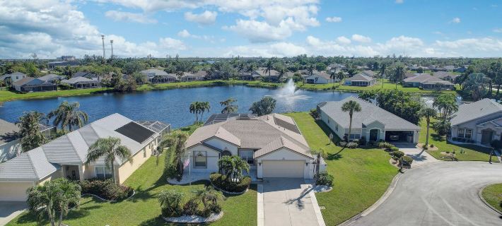 Sunny Fort Myers Home w/ Heated Pool! Hotels in Iona