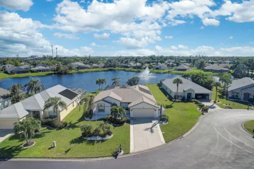Sunny Fort Myers Home w/ Heated Pool! - WiFi
