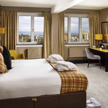 Mercure Ayr Hotel Отели рядом с достопримечательностью «Библиотека Карнеги»