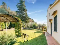 Holiday Home with Vineyard Vibes