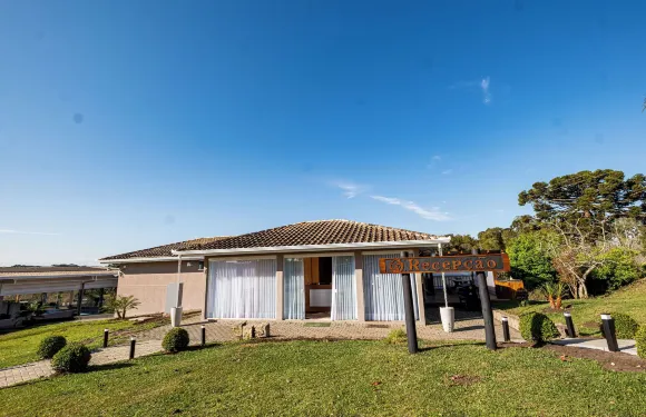 佩尼爾度假村-小屋及活動場地