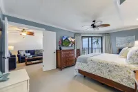 Direct Beach Front/Best View of Gulf Remodeled Pointe Santo E36 Sanibel