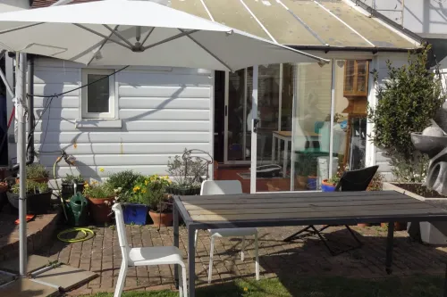 House - Sleeps 8 - Pet Friendly - Garden - Parking - Parking